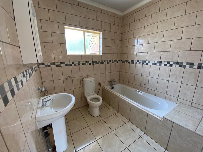 4 Bedroom Property for Sale in Riviera Northern Cape